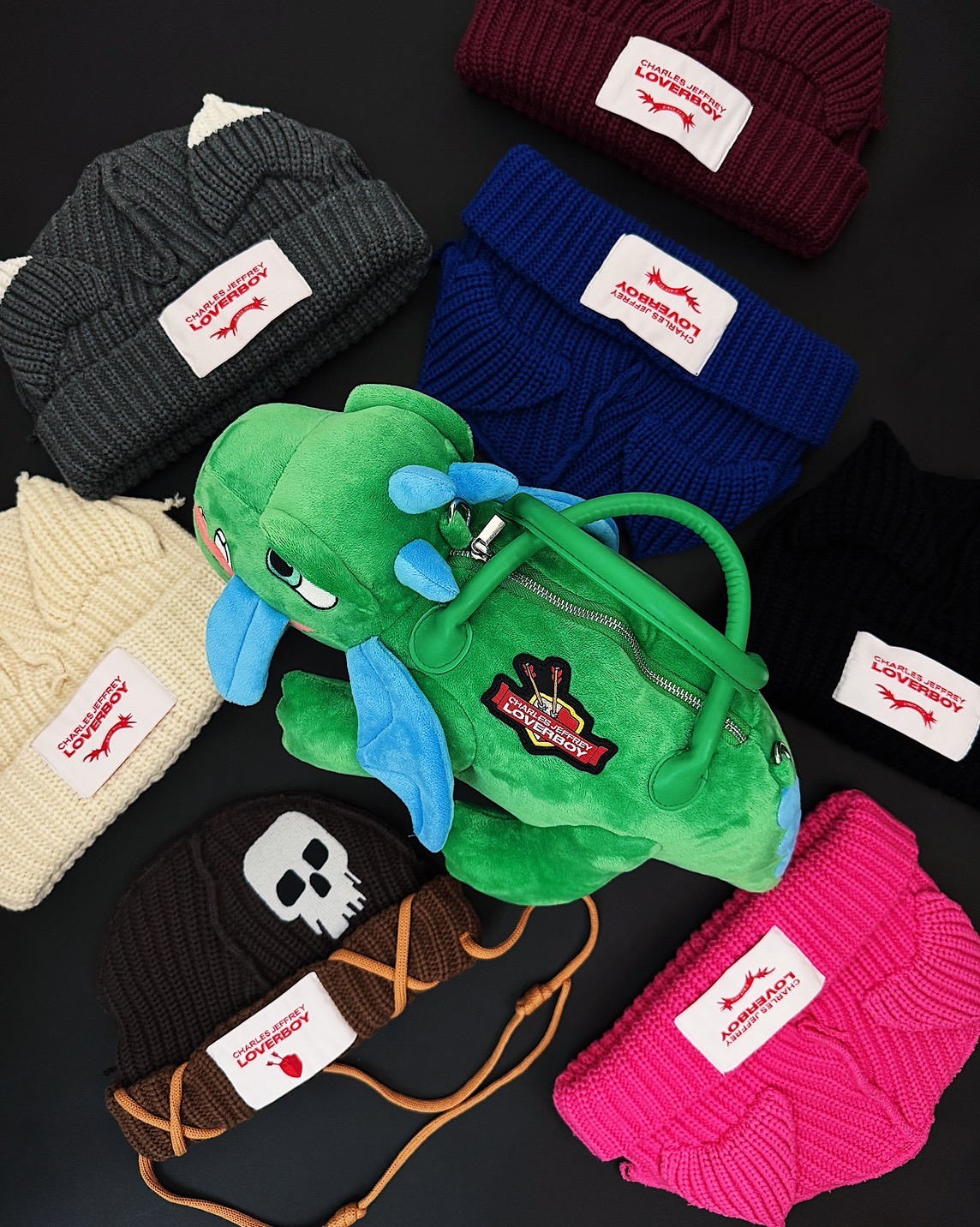 ディズニープリンセスのベビーグッズも大集合 CHARLES JEFFREY LOVERBOY】25SSコレクションより新作コラボ アクセサリー