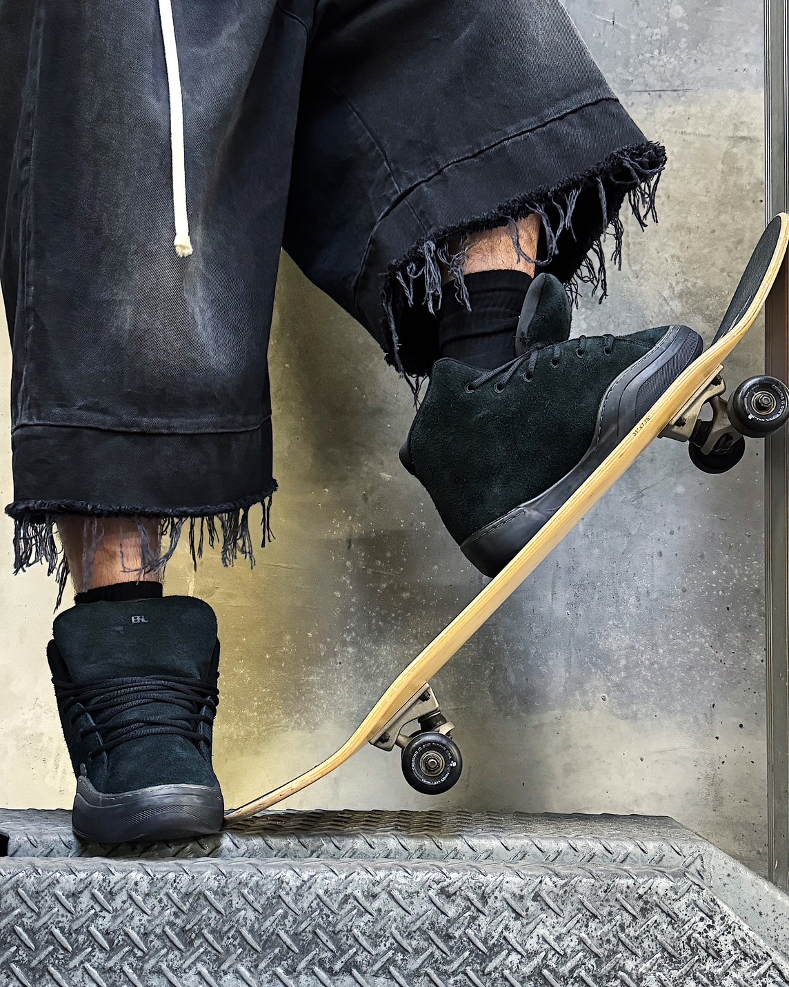 希少サイズ　ERL vamps ブラック 25cm US7 ポーカーズ 希少サイズ ERL vamps ブラック 25cm US7 ポーカーズ ERL Vamps