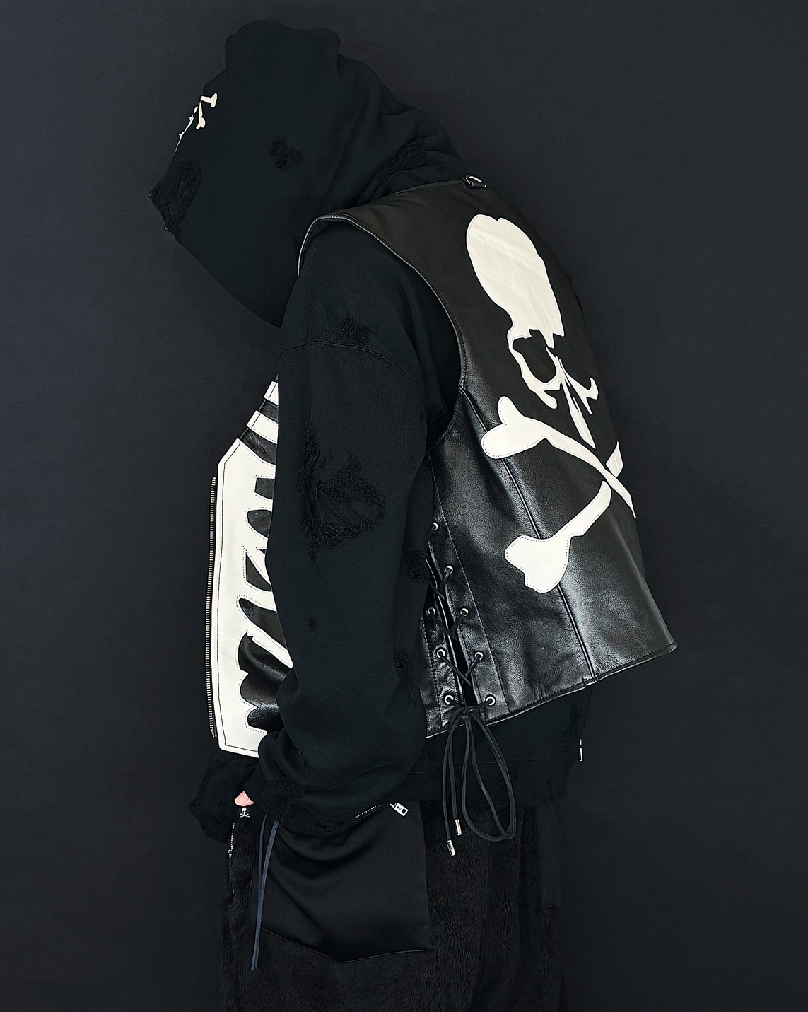 Mastermind Japan チノパン　world スカル　ワーク Mastermind Japan skull-tape Tapered Track Pants | Black | FARFETCH