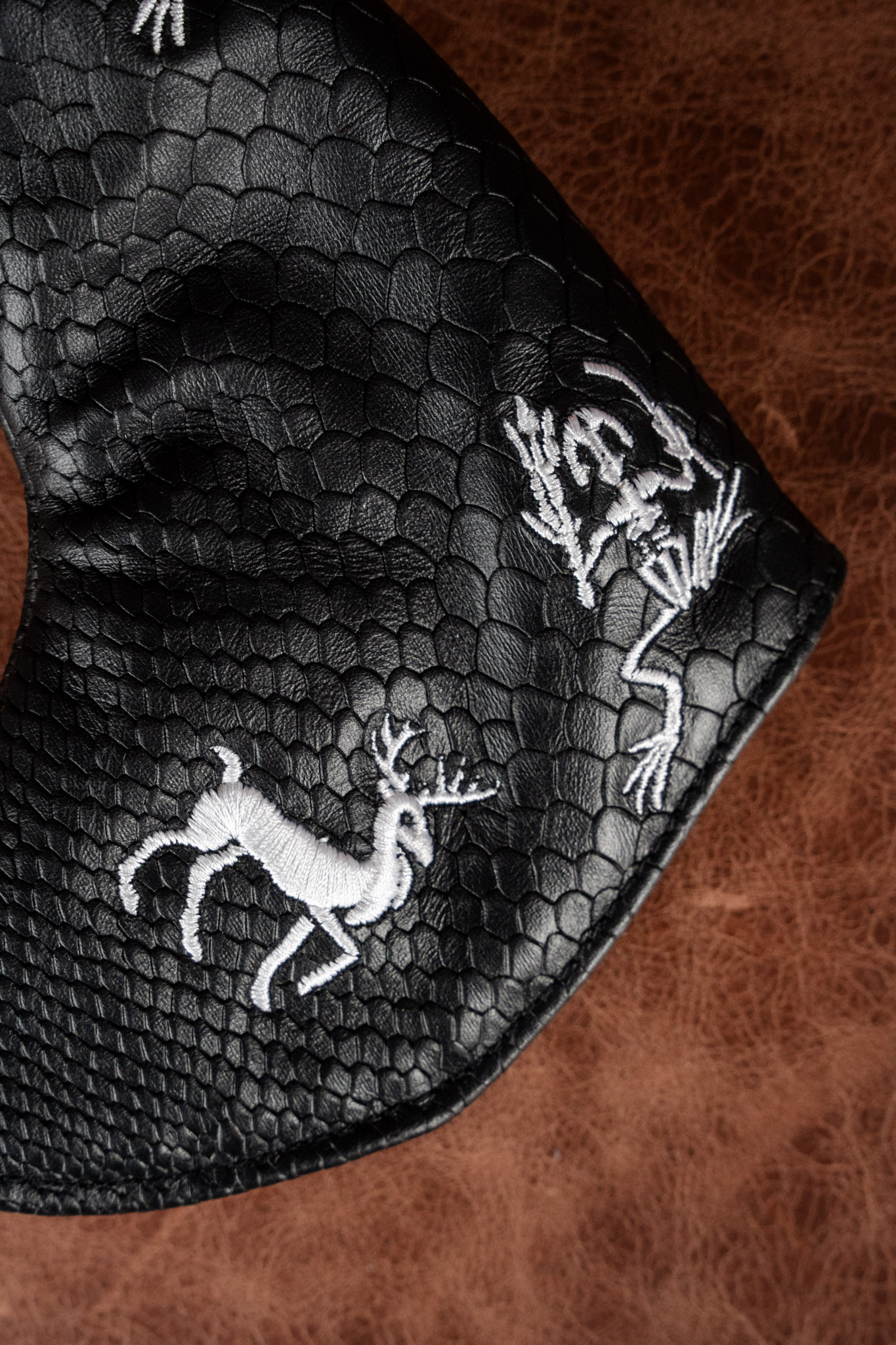 iliac handmade full-grain leather goods