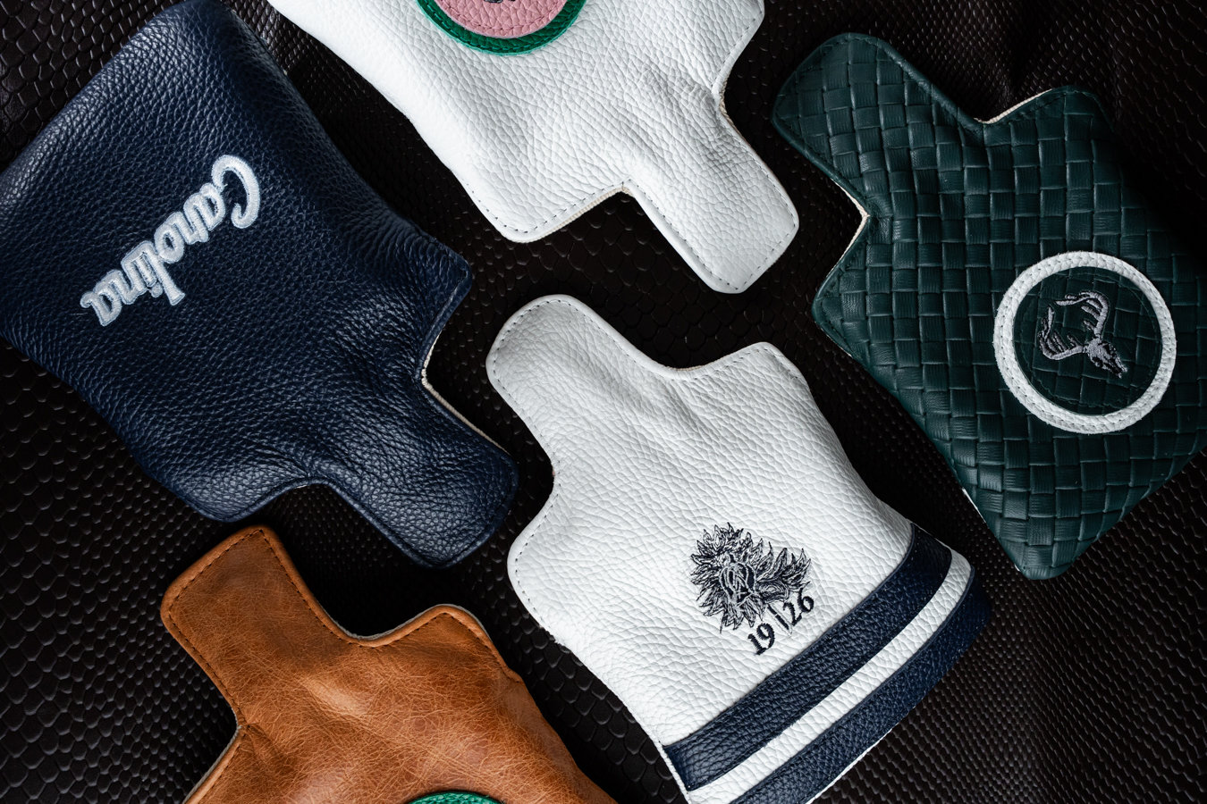 Handmade leather goods by iliac